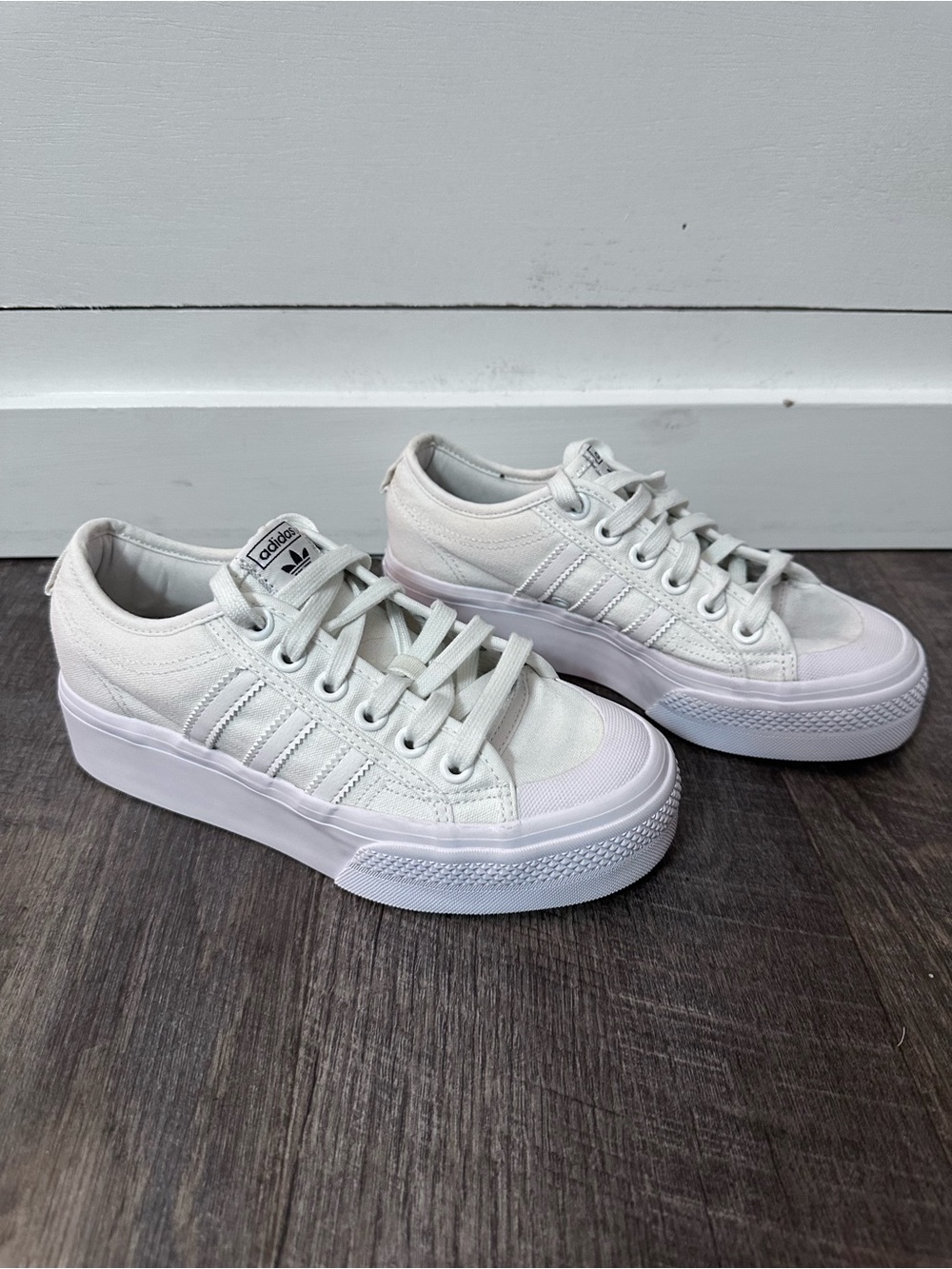 Adidas Nizza Platform White Canvas Sneakers Women’s Size 6.5